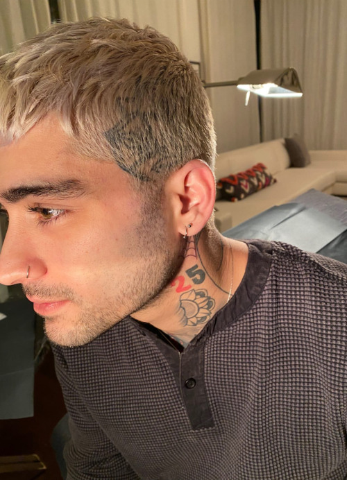 keepingupwithzaynmalik:Zayn via Electric Ink Tattoos