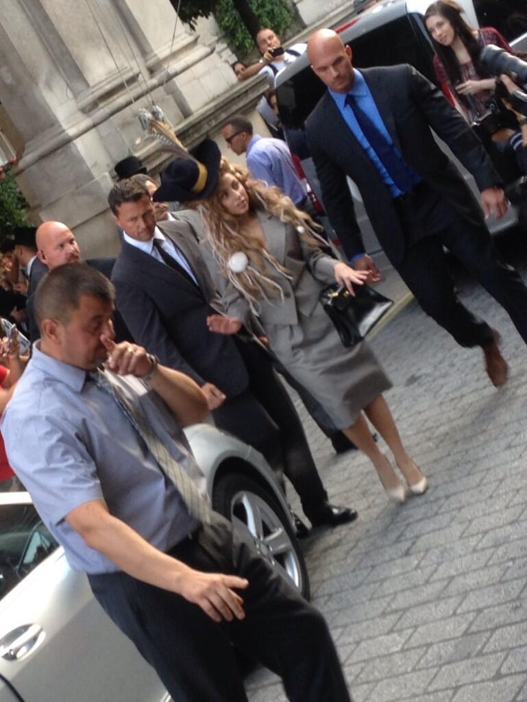 ladyxgaga:  Lady Gaga spotted in London a few moments ago.