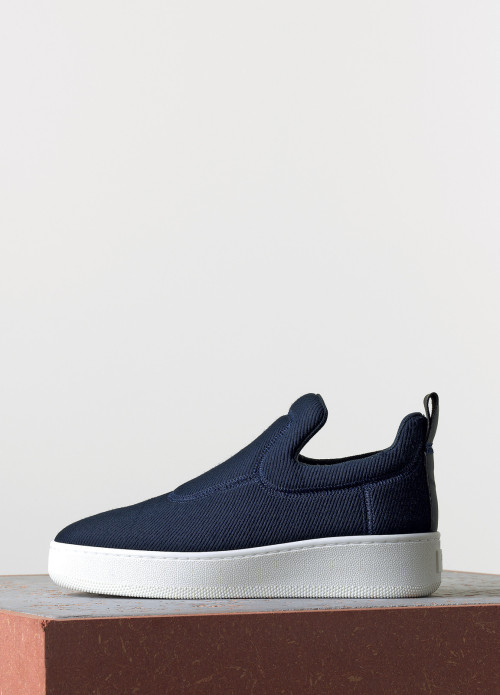 cotonblanc:   Bum Bag, Essential Slingback, Boxy Flat, Flat Bag, Zipped Hobo and Pull-on Sneakers  Céline Spring 2015 Leather Goods and Shoes 