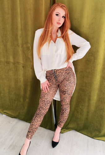 awesomeredhds:  sandragierszewska10Hi 👋Staying at home and watching Netflix ✨ how about you? .Outfit @zorya_fashionm✨✨✨ .#polishgirl #polskadziewczyna#polskakobieta #polishwoman#redhair #redhead #redheads_of_insta#redheadsdoitbetter #redheadgirl#redheaded