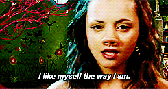 rhaenys-targaryenn:  #best fairytale ever. princess breaks her own curse by loving