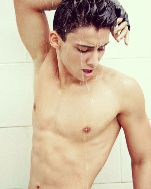 sexyhotlads: For more hot guys: www.tumblr.com/blog/sexyhotlads