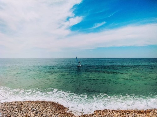 A 2.5 windsurf can go quite the distance! (at Batroun) www.instagram.com/p/BvcESgkgCzu/?utm_