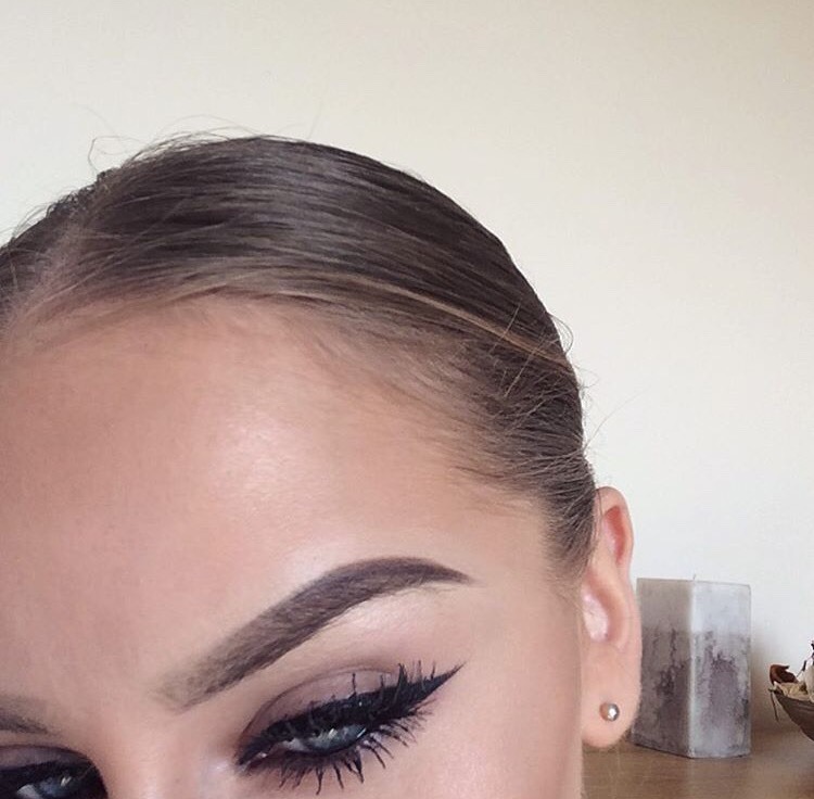 chanel-and-louboutins:  ★