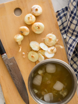 foodffs:  Baby Bloomin’ OnionsReally nice