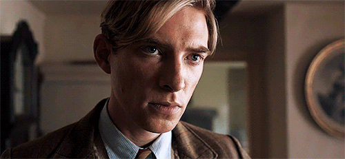 domhnall-tonal:Domhnall Gleeson as AA Milne in Goodbye Christopher Robin (2017)