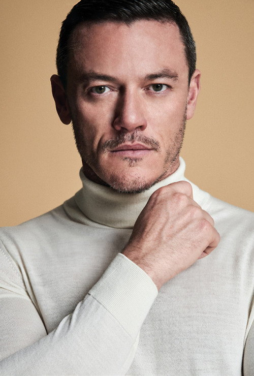 Glass Magazine Summer 2018Luke Evans by Hew Hood