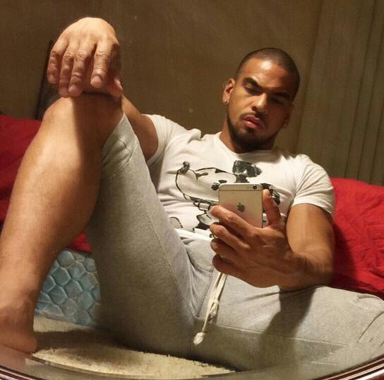 mascrawfreak:  This sexy nigga got dick &amp; azz AND he a Rican!  😍😍😍