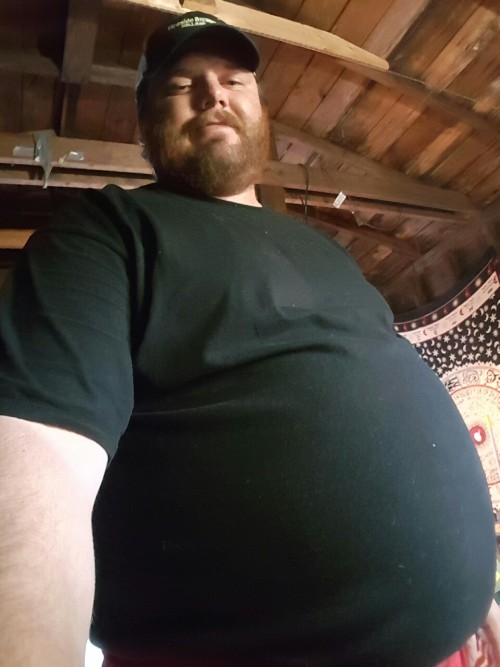 bigblackirish: fbco2015: Pack it on! Love to tie up this fatboy and pummel that fat belly all night!