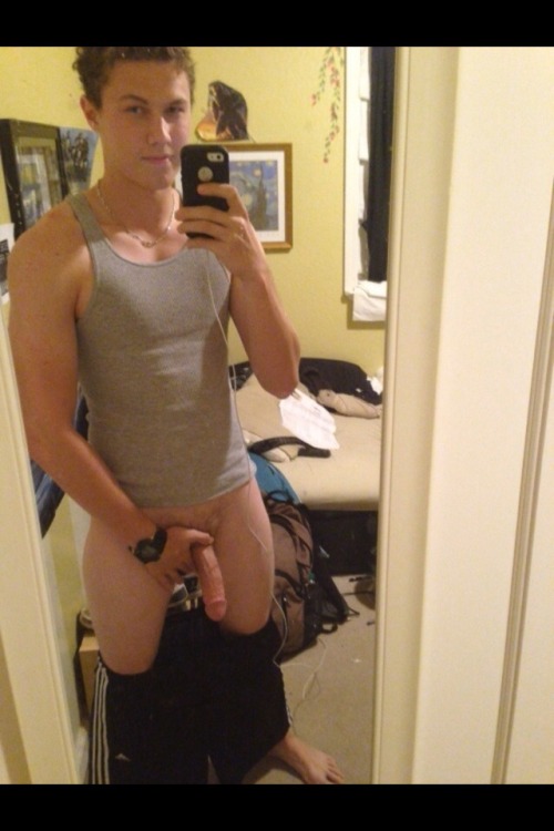 ...AND YET ANOTHER UNNECESSARY GAY NUDITY BLOG
