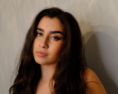 lmjupdates: laurenjauregui: Shout out to my lil squiggle hair that doesn’t give a fuck just li