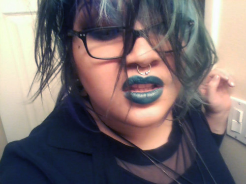 cita-spectre:          My lips match my hair.💀