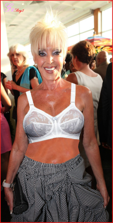 Das ist meine Tante Gerda … ich hatte sie gerade mehrmals gefickt, bevor dieses Foto gemacht 