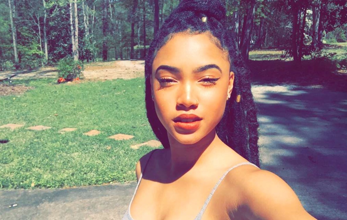 bombshellssonly:  @syddpink 