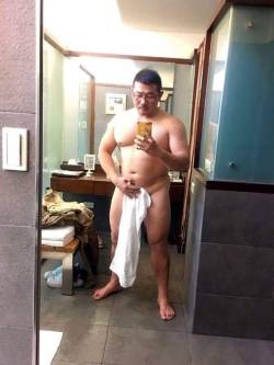 biggestofasians: “Check out your Daddy’s gains.”   Like man and towel.