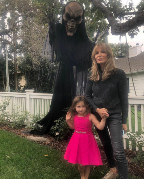 Jaclyn Smith with her granddaughter