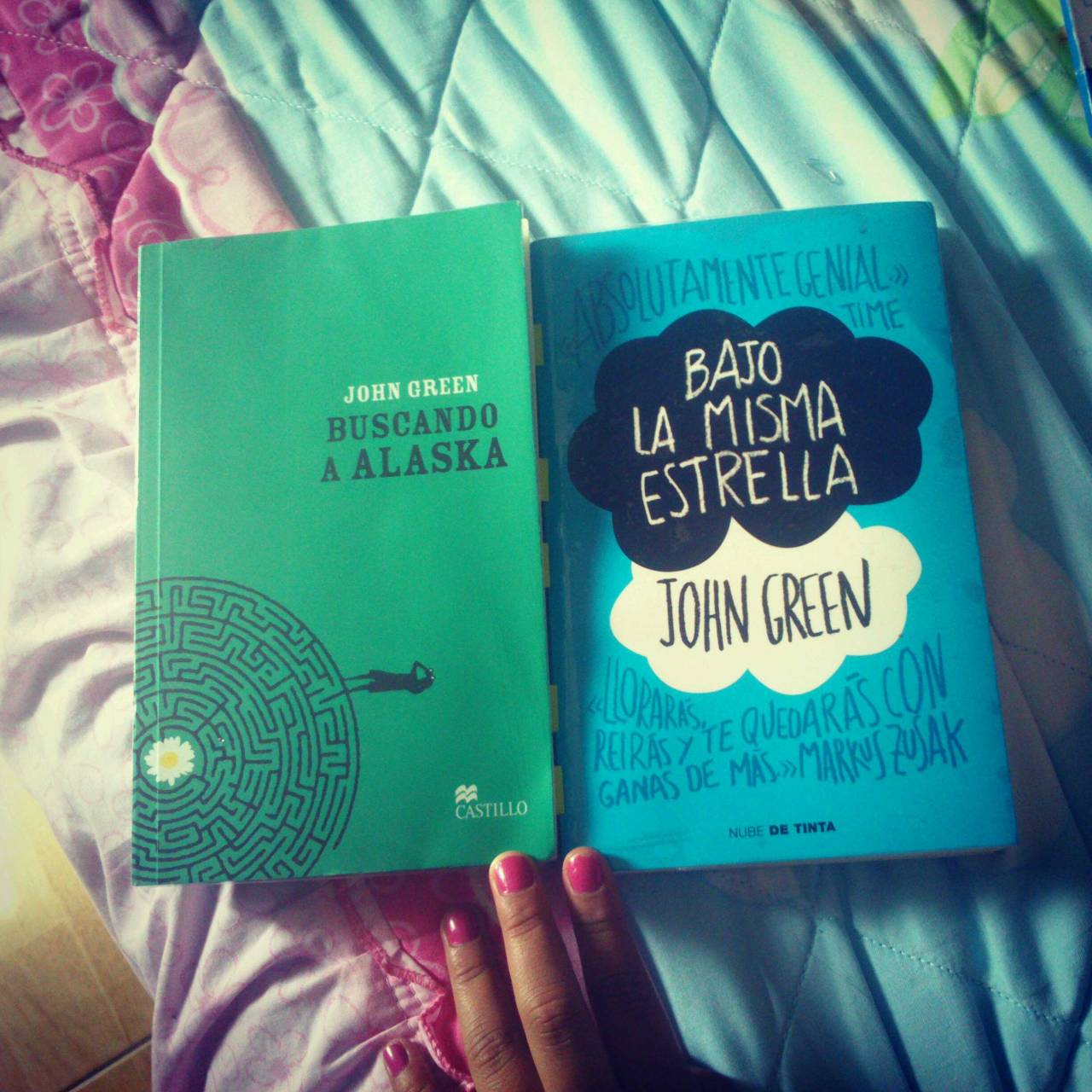 loveukarish:  Tu que sabes de amor si no haz leido estos libros. 
