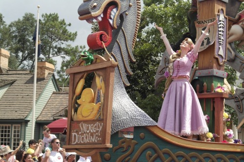 trampolinesandjellybeans: Festival of Fantasy