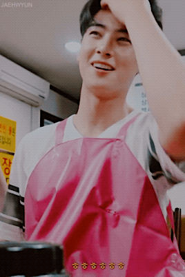 jaehwyun:  a cutie in pink apron