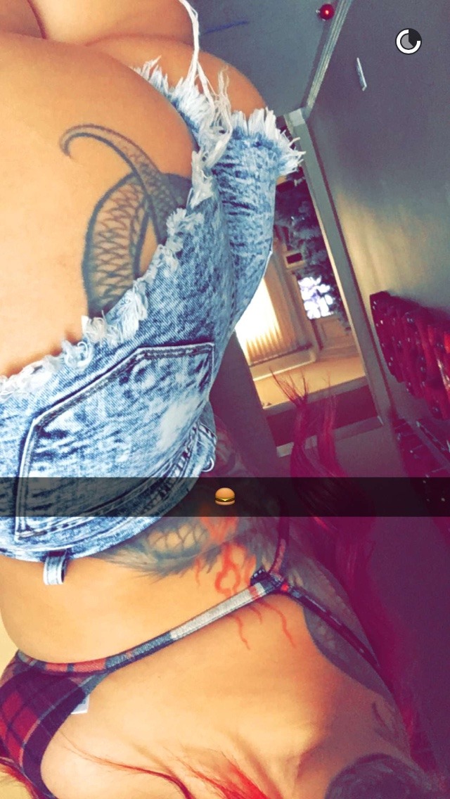 Brittanya Razavi Pictures