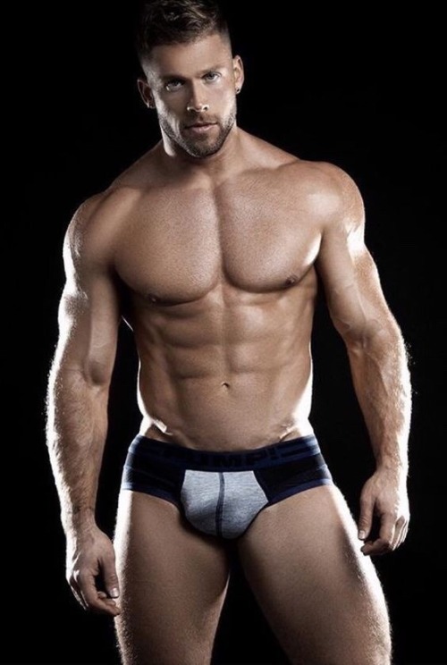 dirtyboi2muscles:⚜️Links To More Hot Tumblrs⚜️http://dannyboi2.tumblr.com/links⚜️