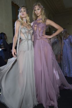 hauteccouture:  Doutzen Kroes &amp; Karlie Kloss @  AtelierVersace Fall 2015 Couture 