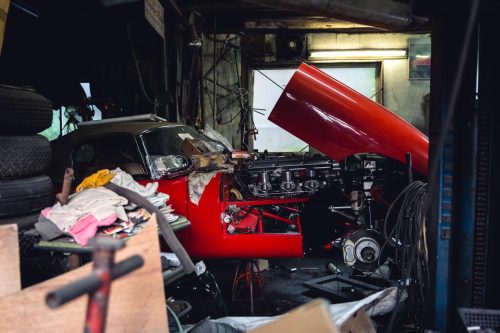 Sakoda-san garage ‘Automobile Hiroshima Ltd.’ in Tokyo / photography by Tim Brown. (via 