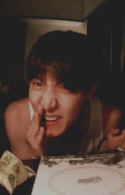 hopekidoki:hobi + sleeveless shirts