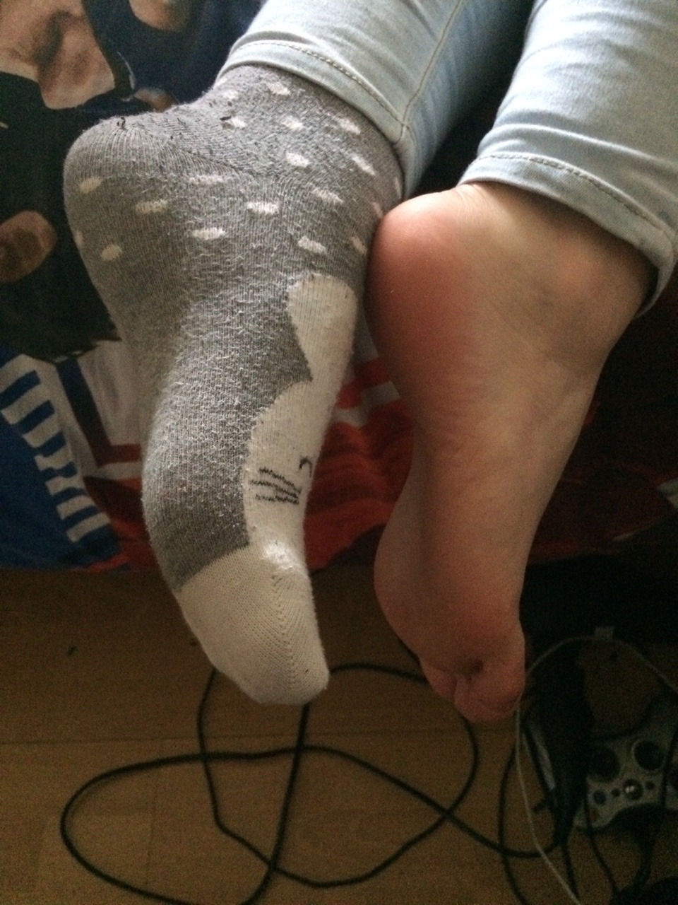 ellessexyfeet:  Socks!
