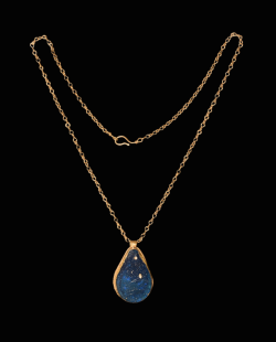 gemma-antiqua:Byzantine teardrop pendant