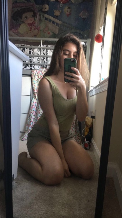 sour-tea-and-homey: Thank you for buying me gifts :))