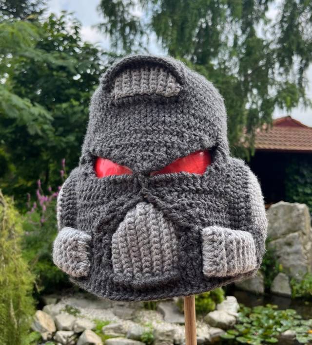 Cosplayers, Check Out This Impressive Warhammer 40K Space Marine Astartes Helmet Crochet Pattern! 👉 