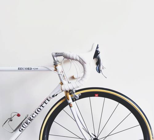 thebicycletree:  …as modern lines meet the classic touches… 👌🏻✨ #3Tcycling #3TorbisII @3tcycling_official by gokhankutluer http://ift.tt/1Rk44Cy