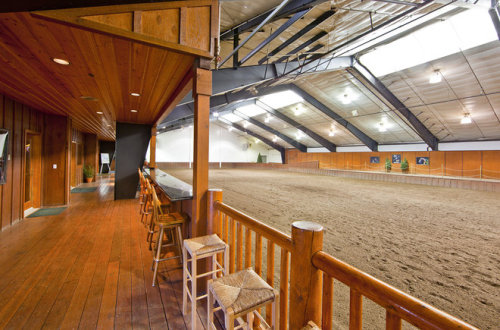 beautifulbarns:  Ellensburg Horse Farm for sale“A 155-acre horse farm near Ellensburg [Washington] is for sale - listed at ป.5 million. The property, located along Manastash Ridge, has three barns, two indoor arenas, housing, offices and a meeting