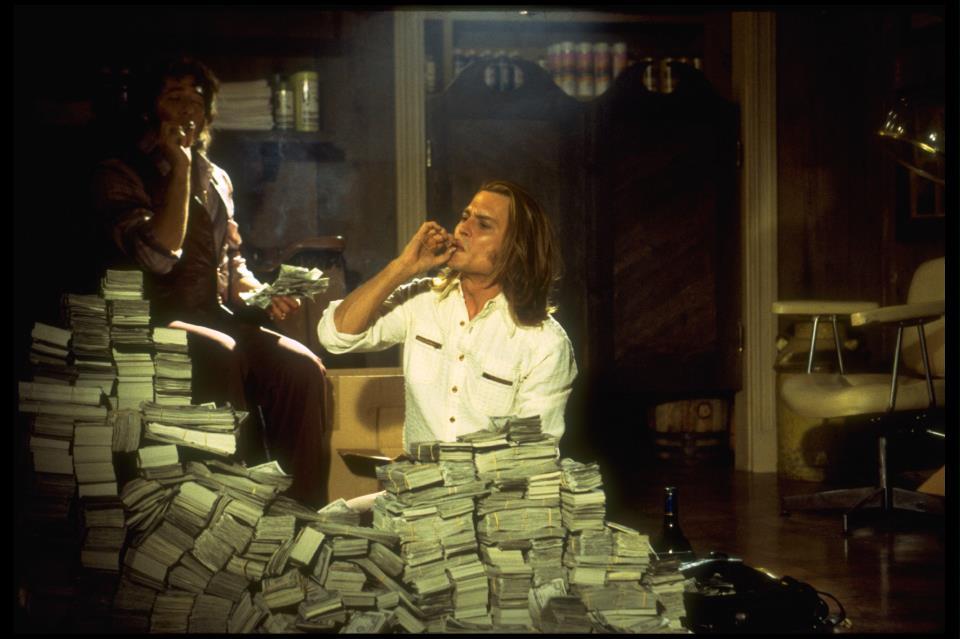 inaglasshousethrowingstones:  Dollas!
