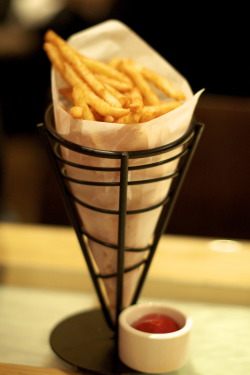r2–d2:  Truffle Fries by (Edward Sargent) 