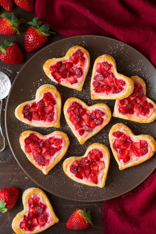 DIY Strawberry Cream Cheese Puff PastriesA simplified, perfectly tasty pastry recipe! Made with flak