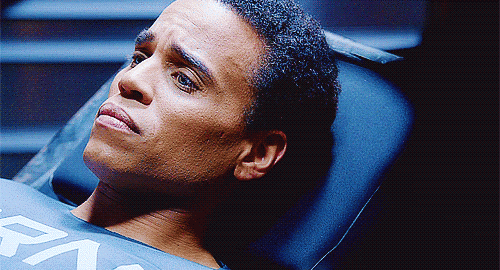 words-writ-in-starlight: missymalice:  spxceselkie:  anyway!!!! allow me to present michael ealy as clark kent: he’s got the baby blues: he’s got the great smile: he’s a dork: here he is in glasses: pls imagine this face directed at lois lane: and