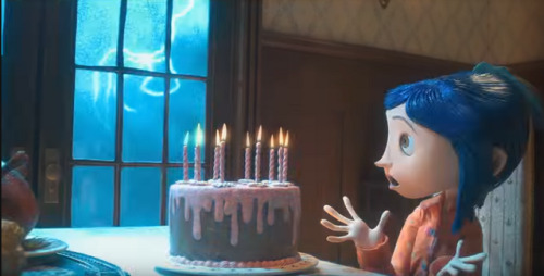 shittymoviedetails:Coraline (2009) The lightning bolt that appears as Coraline’s Other Mother mentions rain, can be seen to be actually pulling a fast one on Coraline.