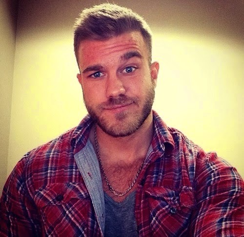 mystraightfriend:  Mystraightfriend.tumblr.com