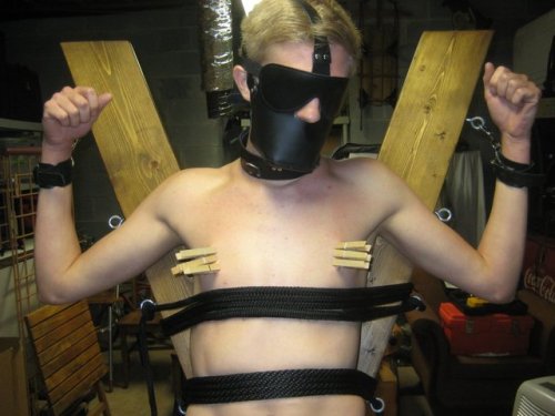 bondagebadboys: gay bondage