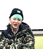 Yoongiggles *:・ﾟ✧