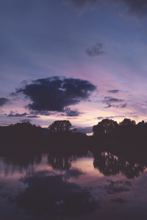 biancabaumann:    28mm | ƒ/5 | 1/100s | ISO 250       The light was so intense, creating a whole different scenery every other second… instagram 