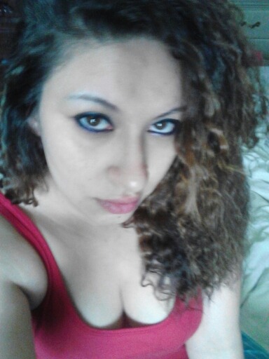 randomnakedwomen:  She looks better with curly hair 