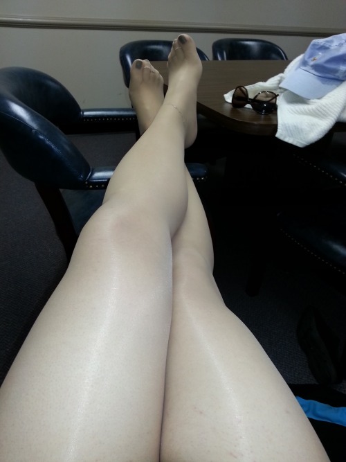 Various views of my legs, toes and feet in PANTYHOSE