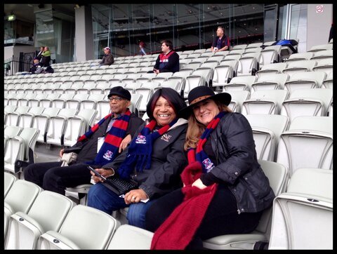 let-them-tour: Melbourne vs Gold Coast Suns #huckabucktour - @Huckabuck Source