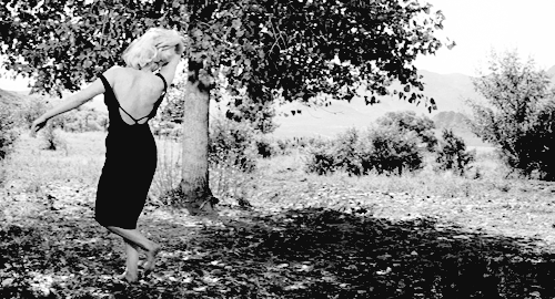 Porn Pics missmonroes:  Marilyn Monroe photographed