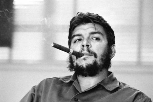 twixnmix:Che Guevara photographed by René Burri in his office, 1963.