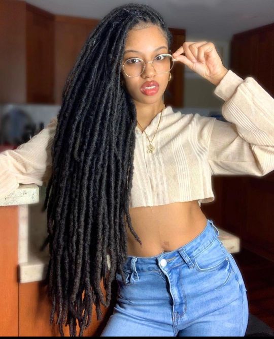 BEHOLD THE WONDEROUS BEAUTY THAT IS BLACK WOMEN WITH LOCS! THEY ARE GOD’S GIFT