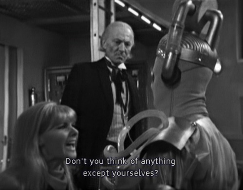 unwillingadventurer: Polly being brilliant and questioning the Cybermen in ‘the Tenth Planet&r